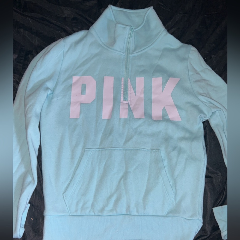Women’s love pink sweater size XS